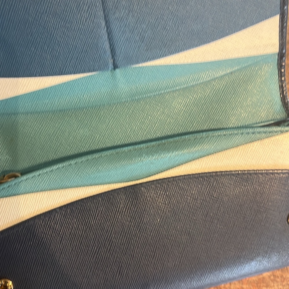 BAG BATTLE Prada Wallet - Picture 7 of 11